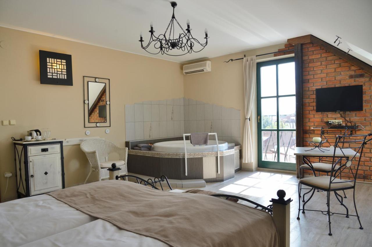 Hotel Via Ironia Vysoké Mýto Zewnętrze zdjęcie